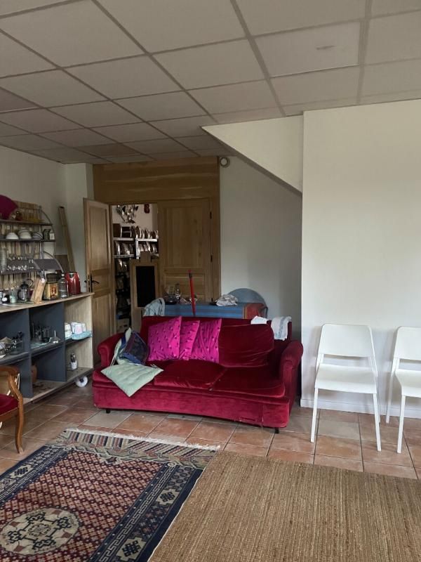 CHANCELADE CHANCELADE - IMMEUBLE MIXTE 480 m², COMMERCES ET BUREAUX 3
