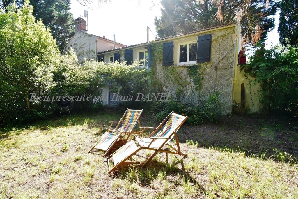 LES SABLES-D'OLONNE Maison Les Sables d'Olonne 6 pièces 152 m2 2