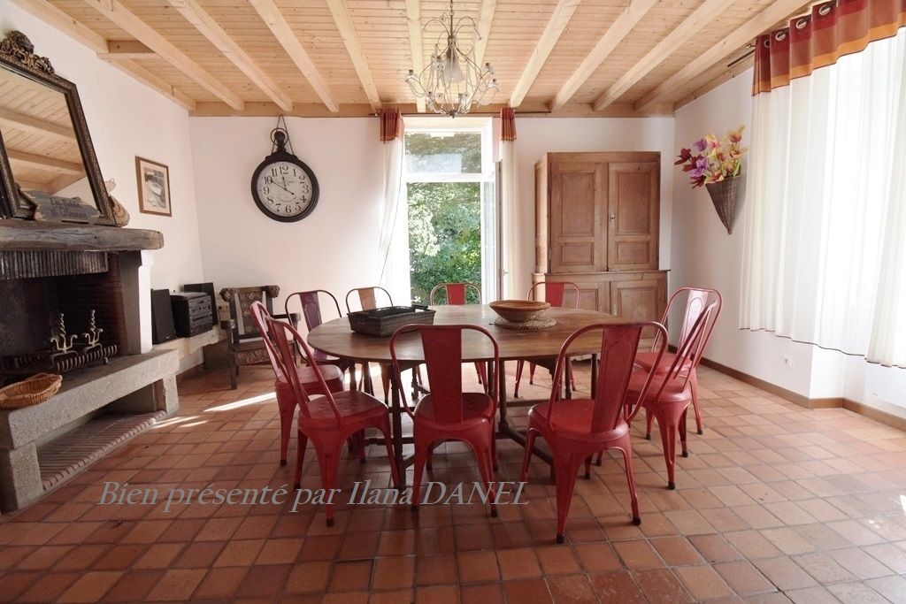 LES SABLES-D'OLONNE Maison Les Sables d'Olonne 6 pièces 152 m2 3