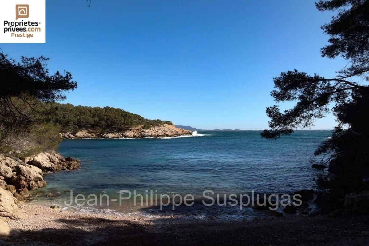 SAINT-CYR-SUR-MER Maison 7 pièce(s) 260 m2 83270 Saint Cyr sur mer 1