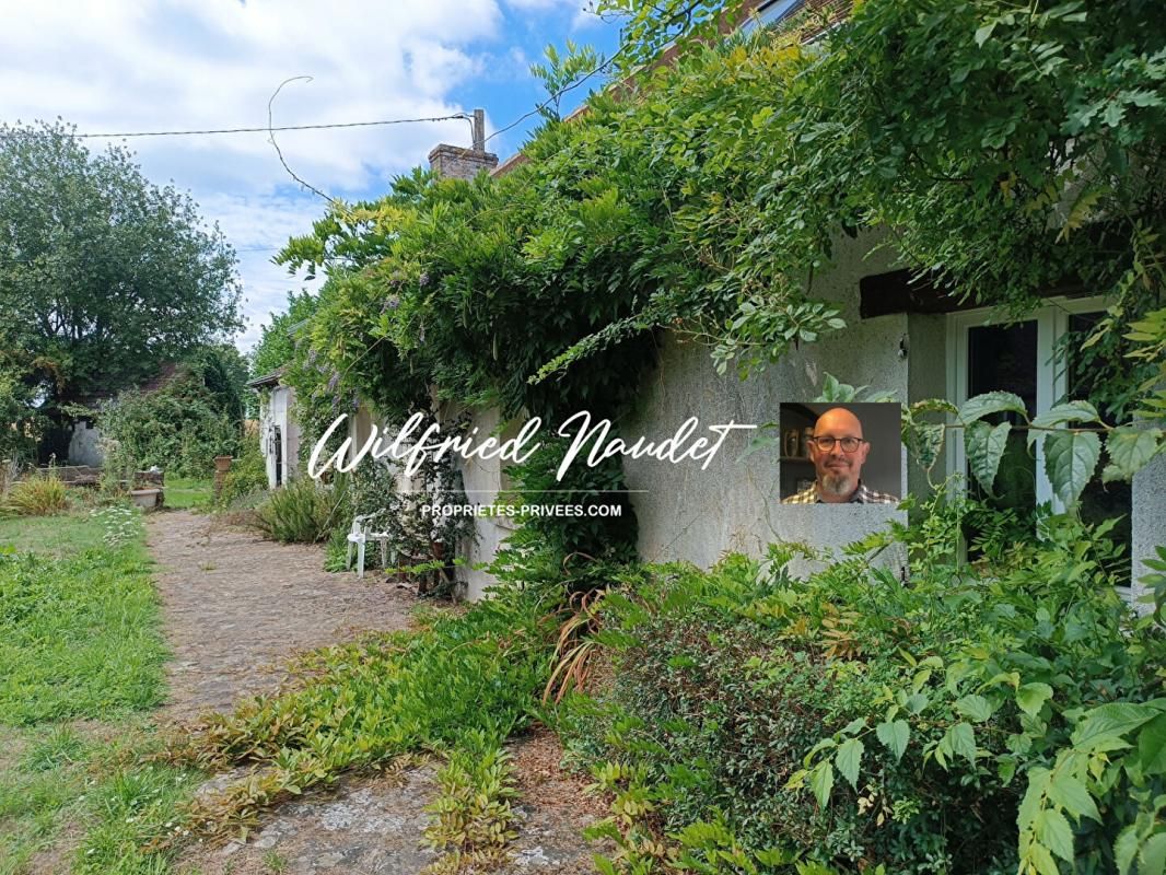 SAINT-VINCENT-DU-LOROUER Longère  au calme 2