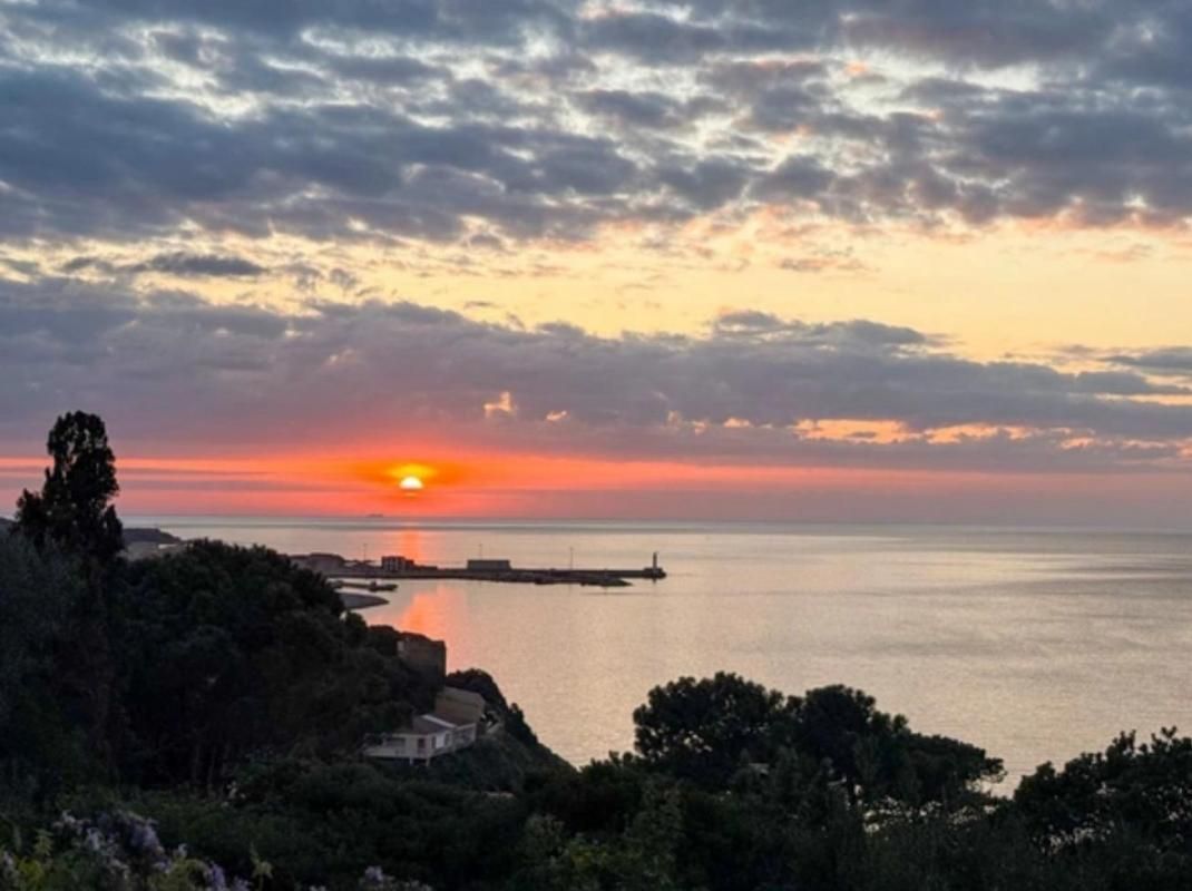 PROPRIANO Propriano, appartement  de grand standing Propriano 4 pièce(s) 119.43 m2 terrasse vue mer garage 1