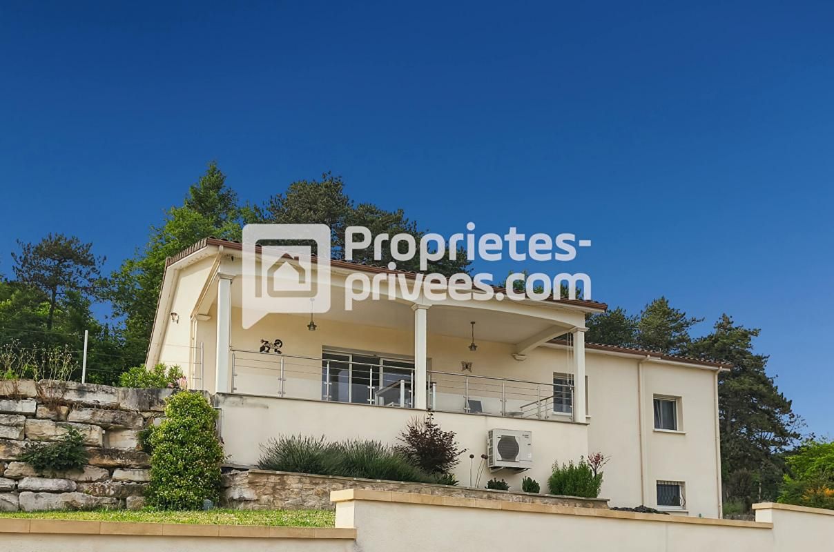 TRELISSAC Contemporaine grand confort de plain pied, équipée PMR, 3 chambres, vaste terrasse sur vue dégagée, jardin clôt paysagé 1