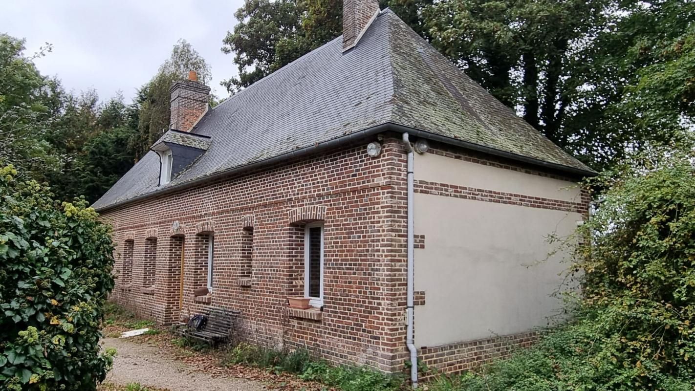 THIOUVILLE Maison Thiouville briques et ardoises 4 pièce(s) 160 m2  terrain  7471m2 3