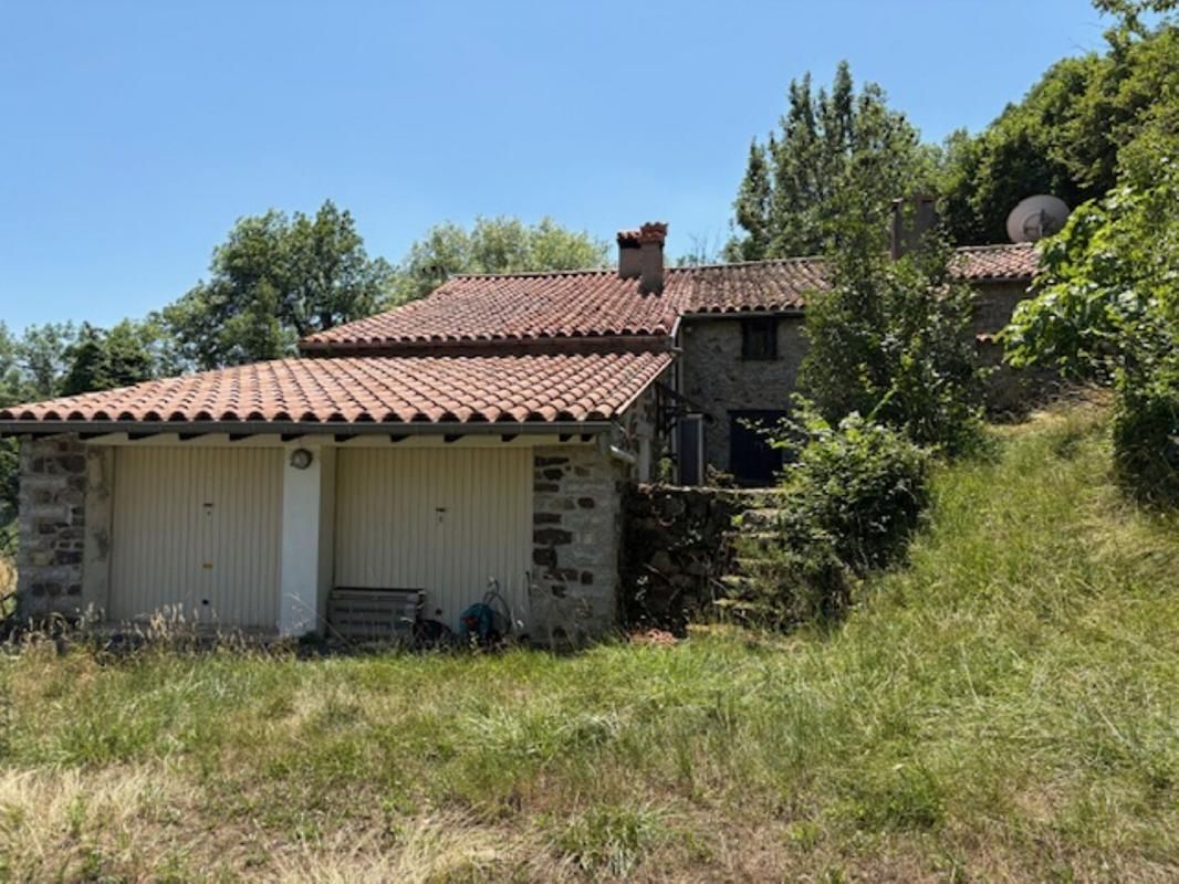 LAMANERE Propriété d'agrément Lamanère   Haut Vallespir  --  6 pièces  240 m2  -- 8 000 m² de terrain 4