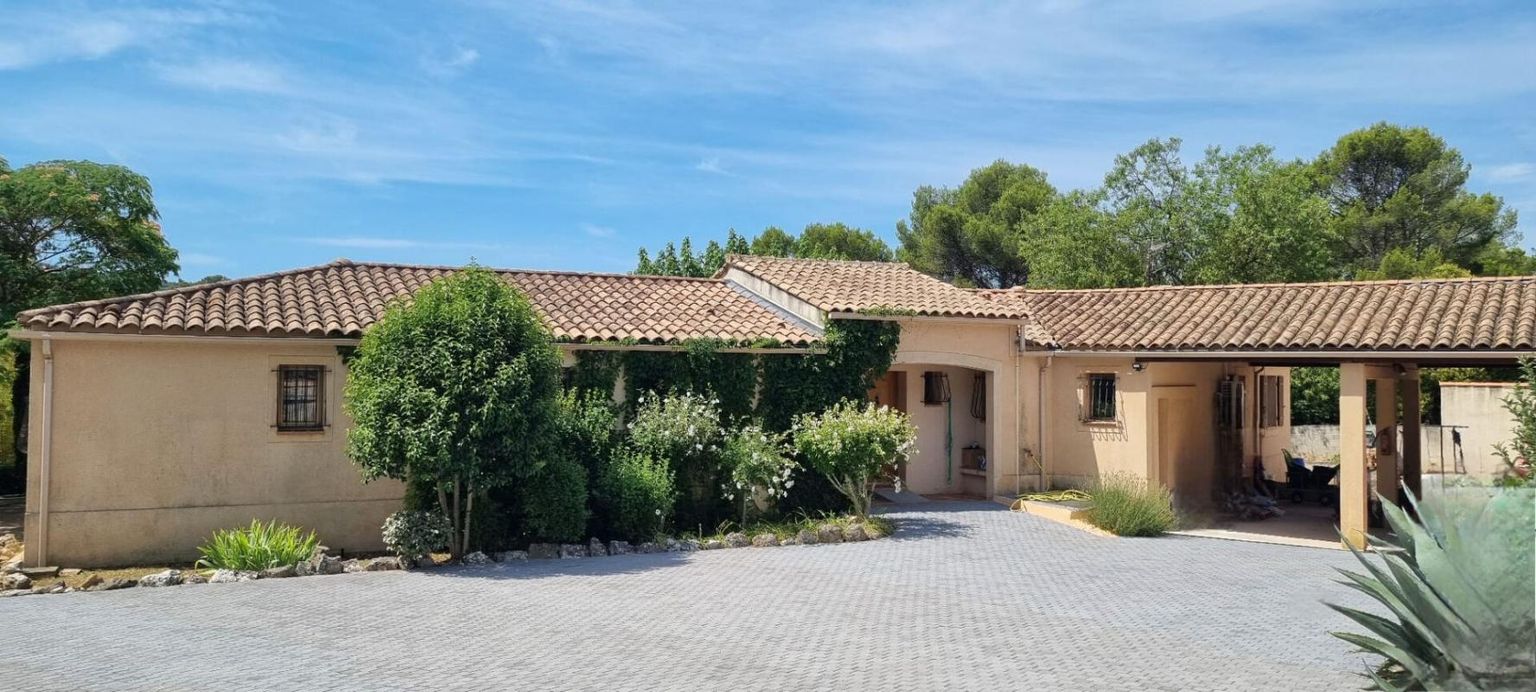GRANDE VILLA DE PLAIN PIED 175 m² sur 1400 m² de terrain