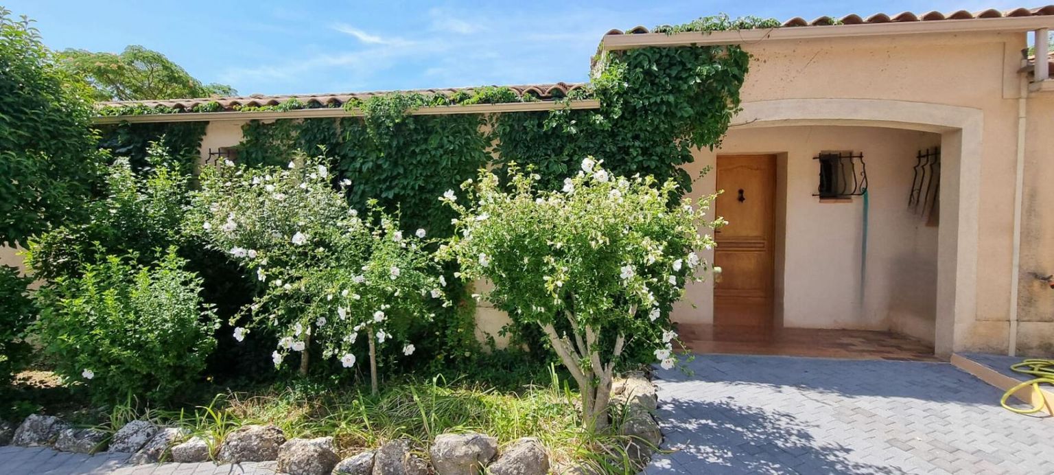CUGES-LES-PINS GRANDE VILLA DE PLAIN PIED  175 m² sur 1400 m² de terrain 3