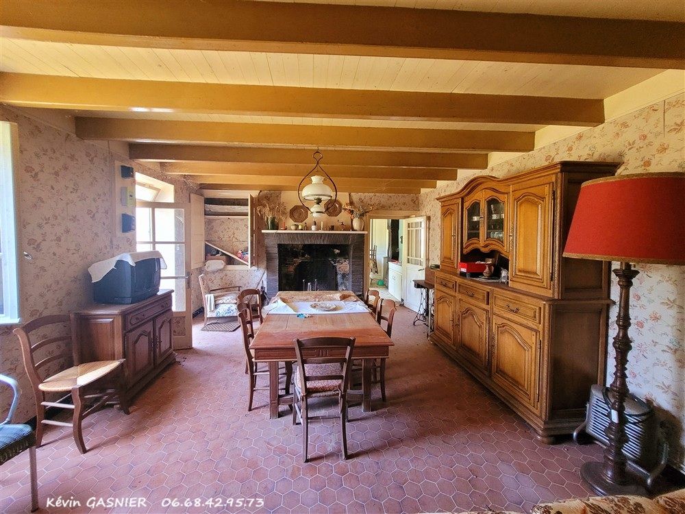 CHASSENEUIL-SUR-BONNIEURE LES PINS (16260) : Maison de campagne + nombreuses dépendances 4