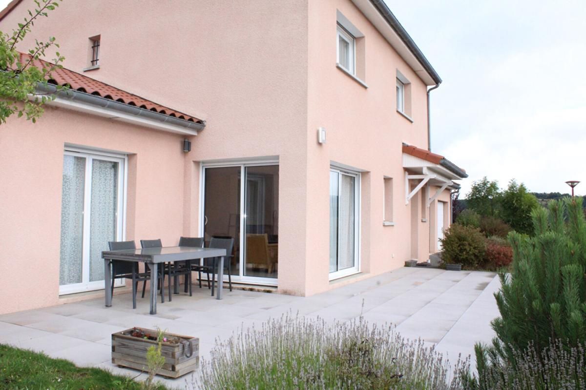 LANGOGNE Maison de 172 m² sur Langogne 2