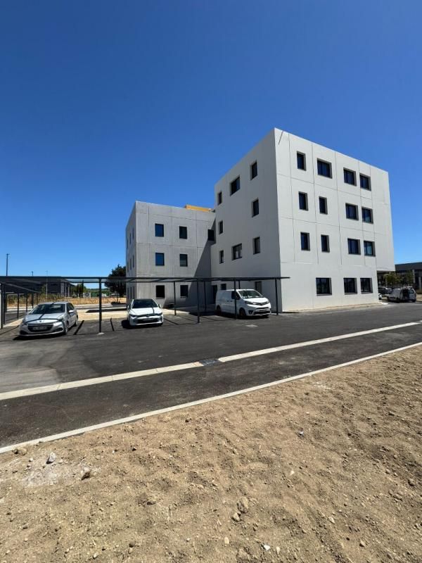 MONTFAVET Bureau ou local professionnel Montfavet AGROPARC 1 pièce(s) 112.60 m2 4