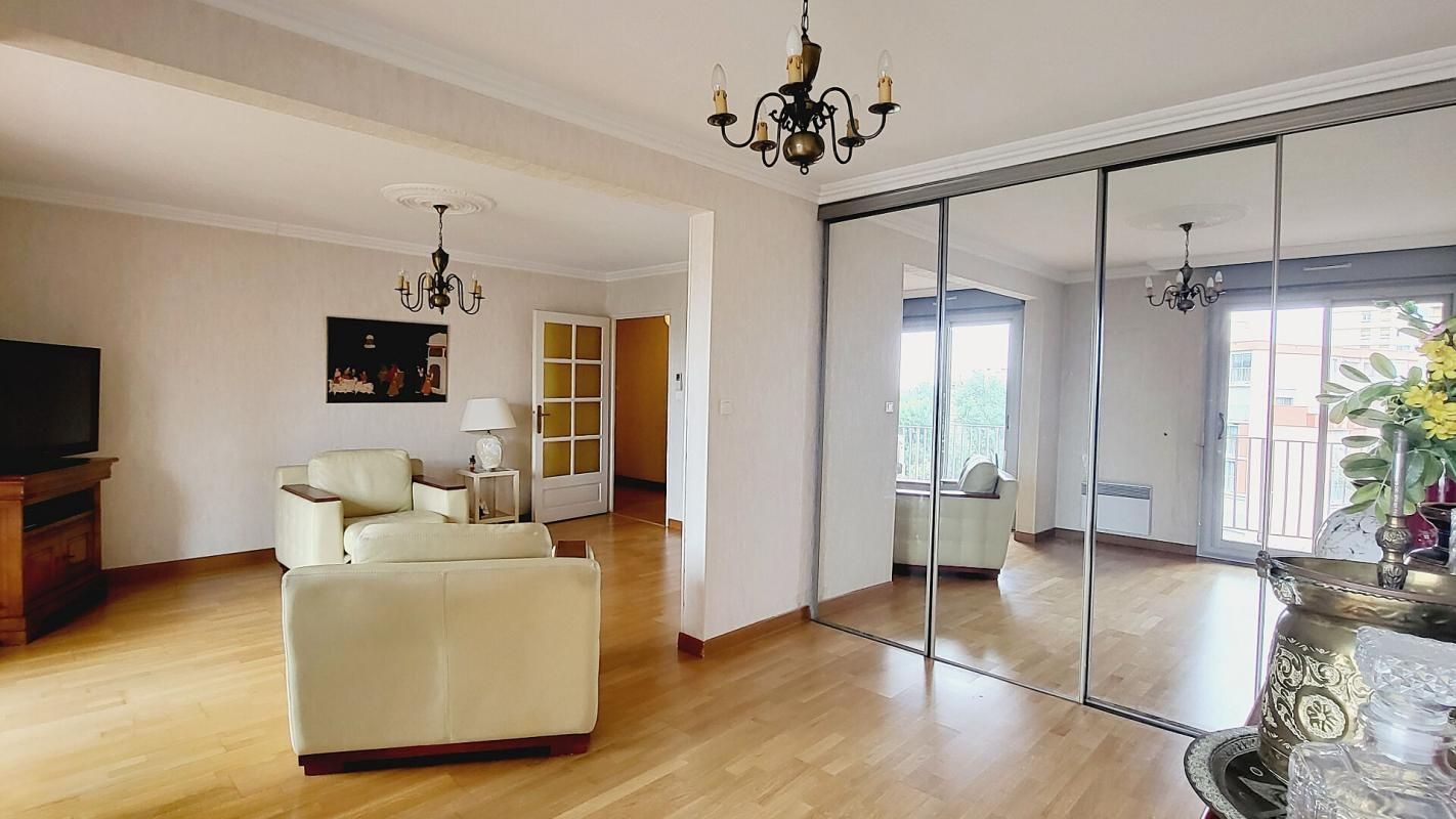 TOULOUSE Appartement Toulouse 5 pièce(s) 99 m2 2