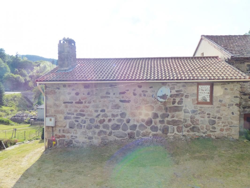 LE MONASTIER-SUR-GAZEILLE Maison Le Monastier Sur Gazeille 3 pièce(s) 102 m2 4