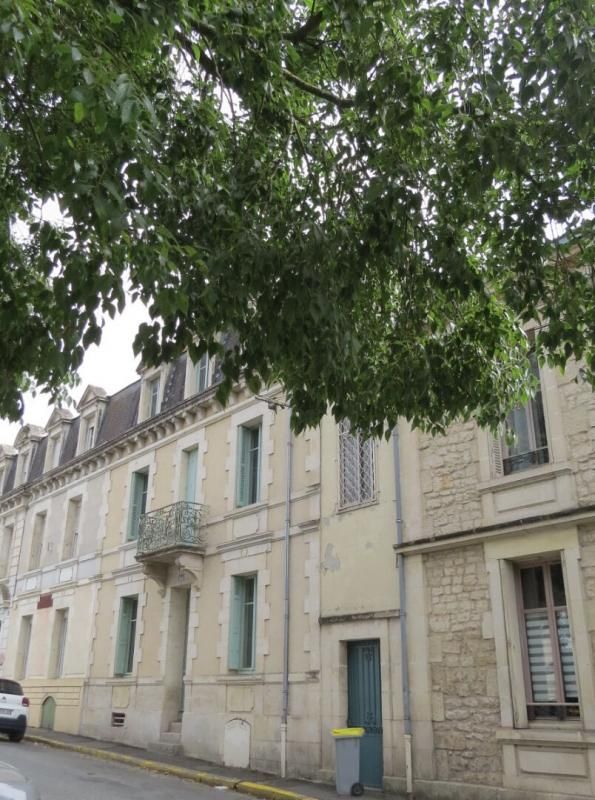 FONTENAY-LE-COMTE Maison ancienne hyper centre 2