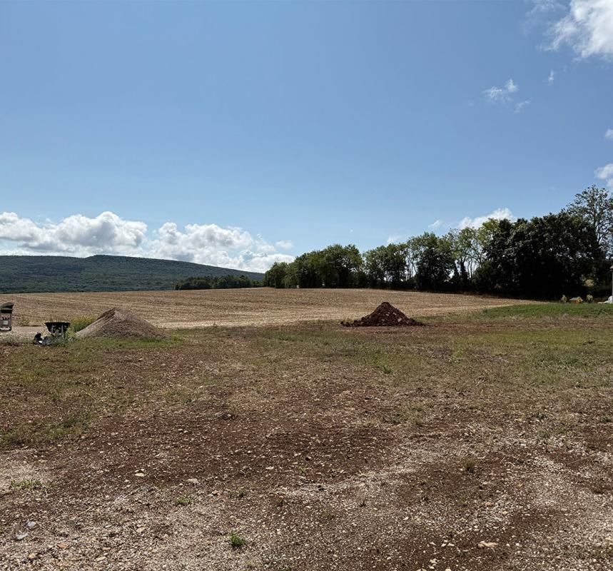 AGEY Terrain constructible sur 860 m2 viabilisé 4