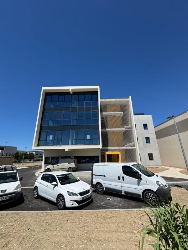 MONTFAVET Bureau ou local professionnel AGROPARC Montfavet 1 pièce(s) 44.50 m2 4