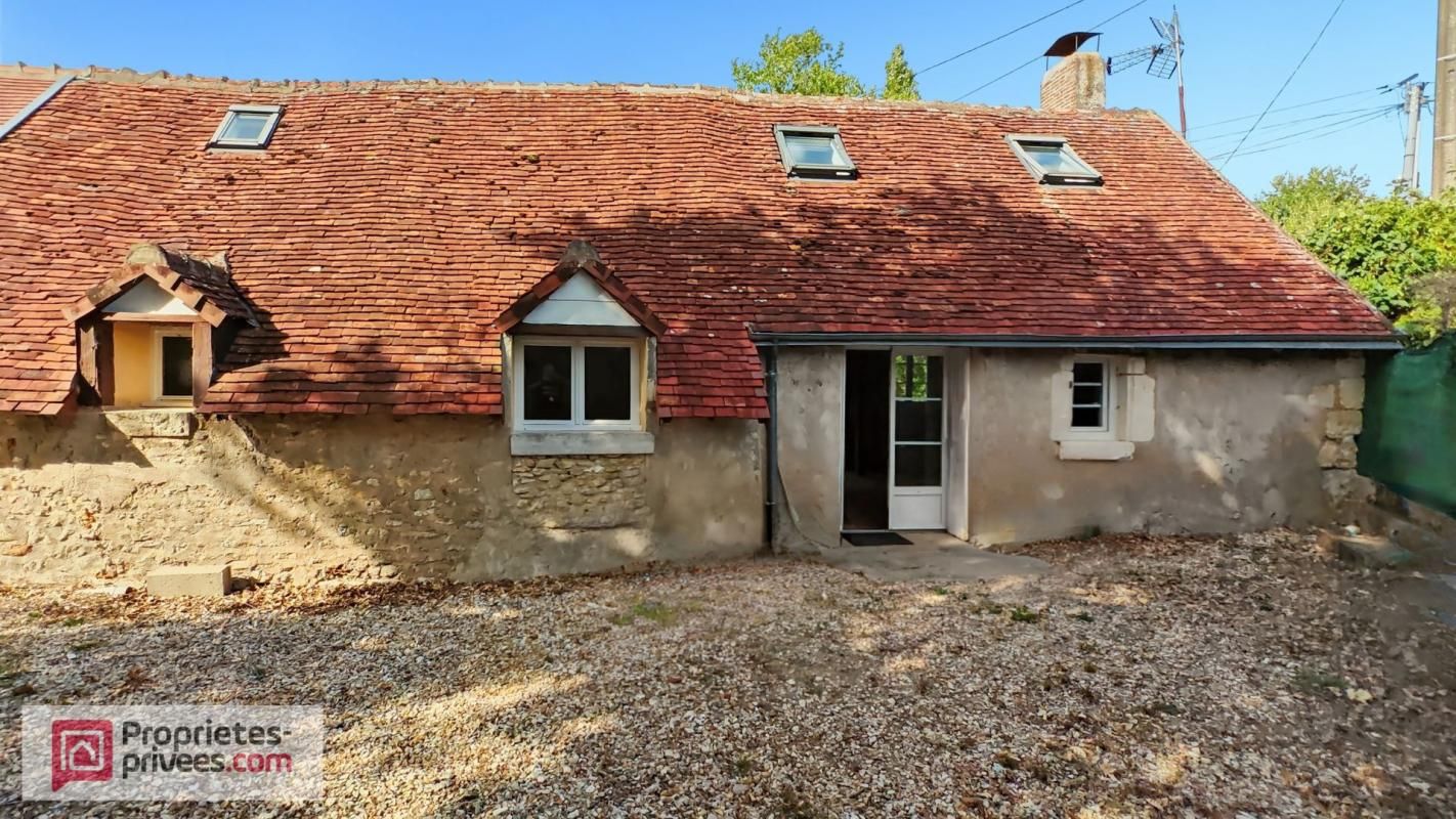 LOCHE-SUR-INDROIS PETITE LONGERE 2