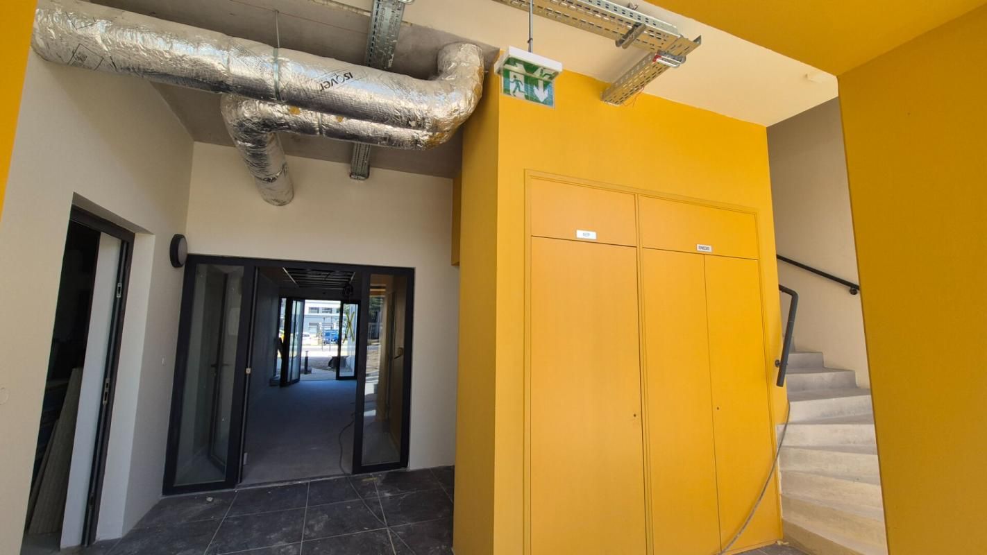 MONTFAVET Bureau ou local professionnel AGROPARC Montfavet 1 pièce(s) 144.60 m2 3