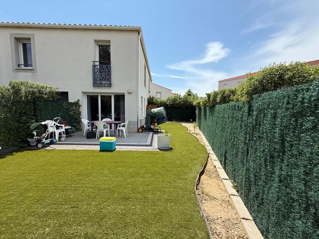 ISTRES Pavillon T4 avec jardin en résidence fermée 1
