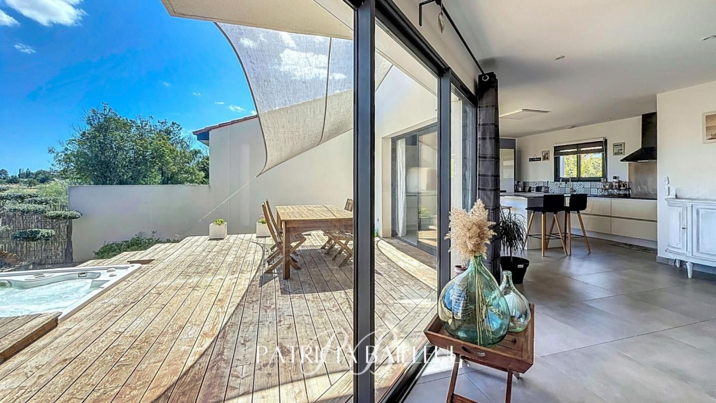 SAINT-NAZAIRE Maison Saint Nazaire 5 pièces de 132 m2 avec magnifique vue 4