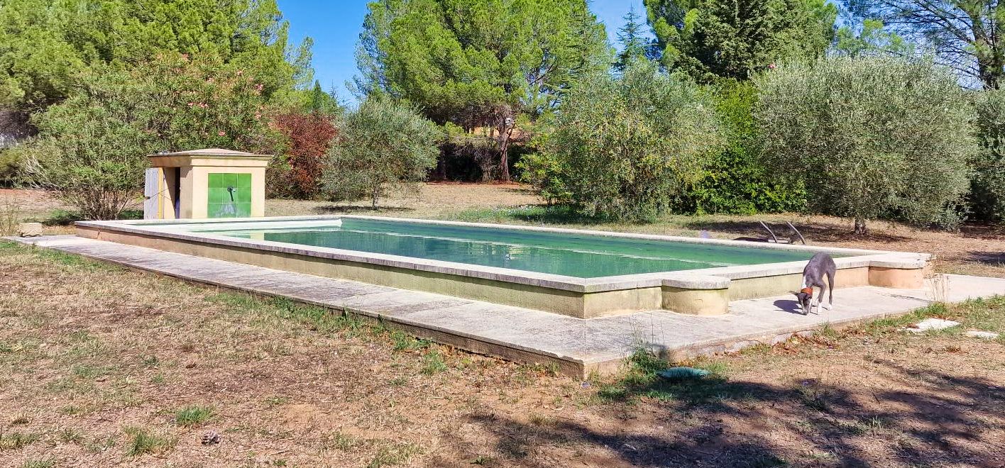 LE MUY LE MUY: Demeure de prestige en pierre ? Une propriété de caractère au coeur de la Provence varoise 2
