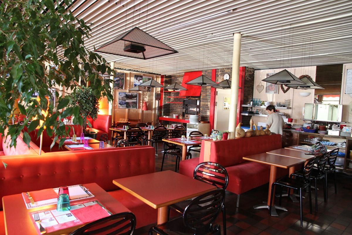 CHALON-SUR-SAONE 71100 CHALON SUR SAÔNE - BAR BRASSERIE Licence IV Emplacement n°1 - 105 M² 2
