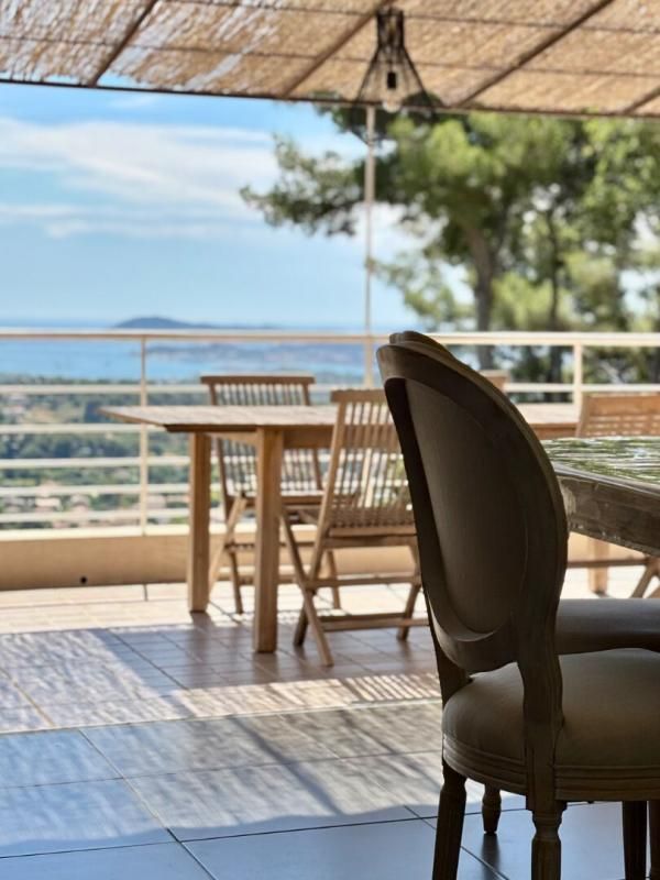 OLLIOULES Villa de prestige avec vue mer à Ollioules 1