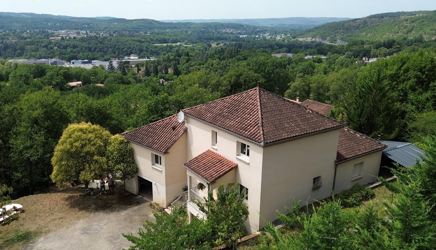 CAHORS Maison 4 chambres avec piscine 3