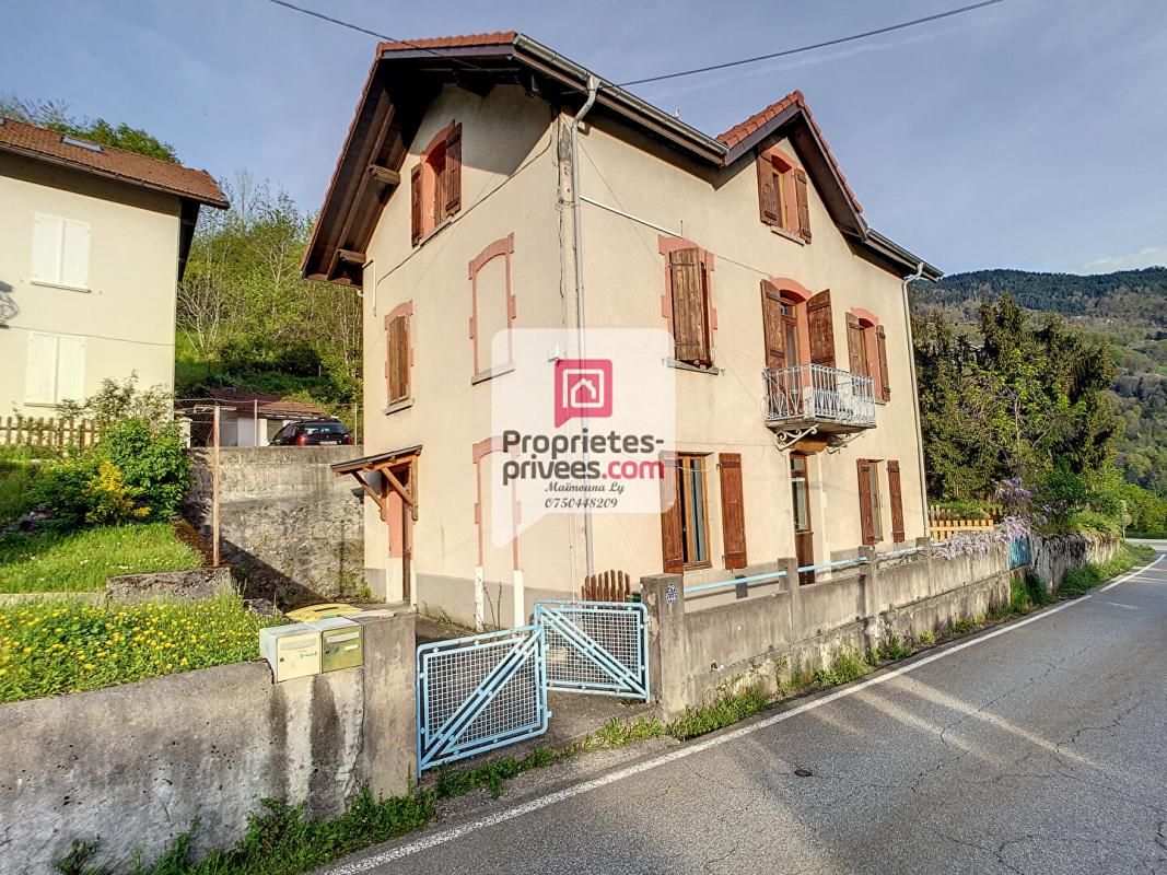 UGINE Maison Ugine 6 pièces  3 appartements 175 m2 2