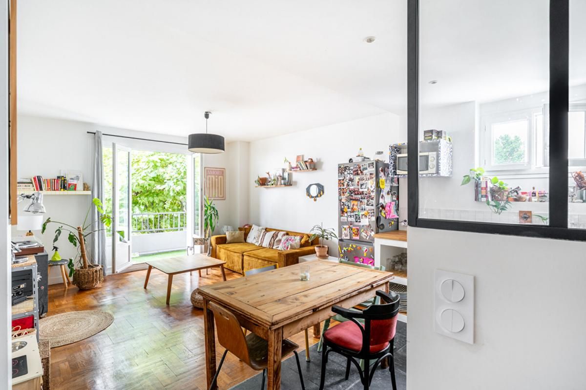 LYON-7E-ARRONDISSEMENT Bel Appartement lumineux T3 de 70m² avec balcon et deux places de stationnement 2