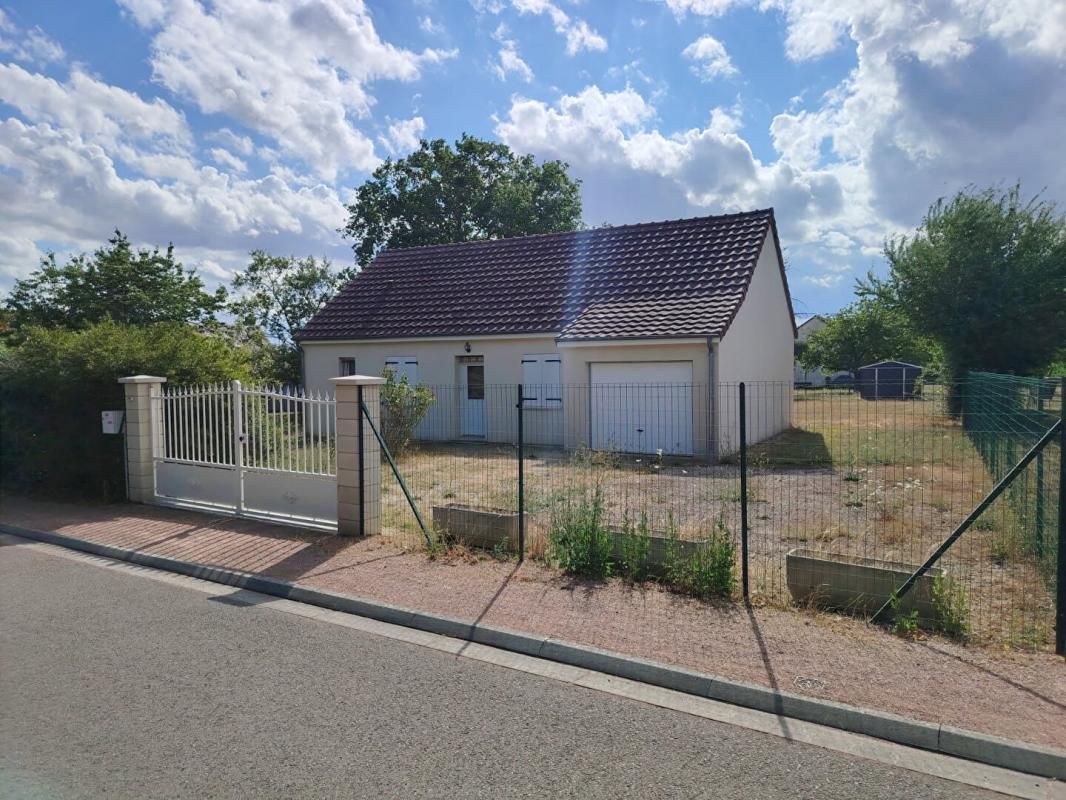 FARGES-EN-SEPTAINE Maison Farges-en-Septaine 3 pièce(s) 75 m2 1