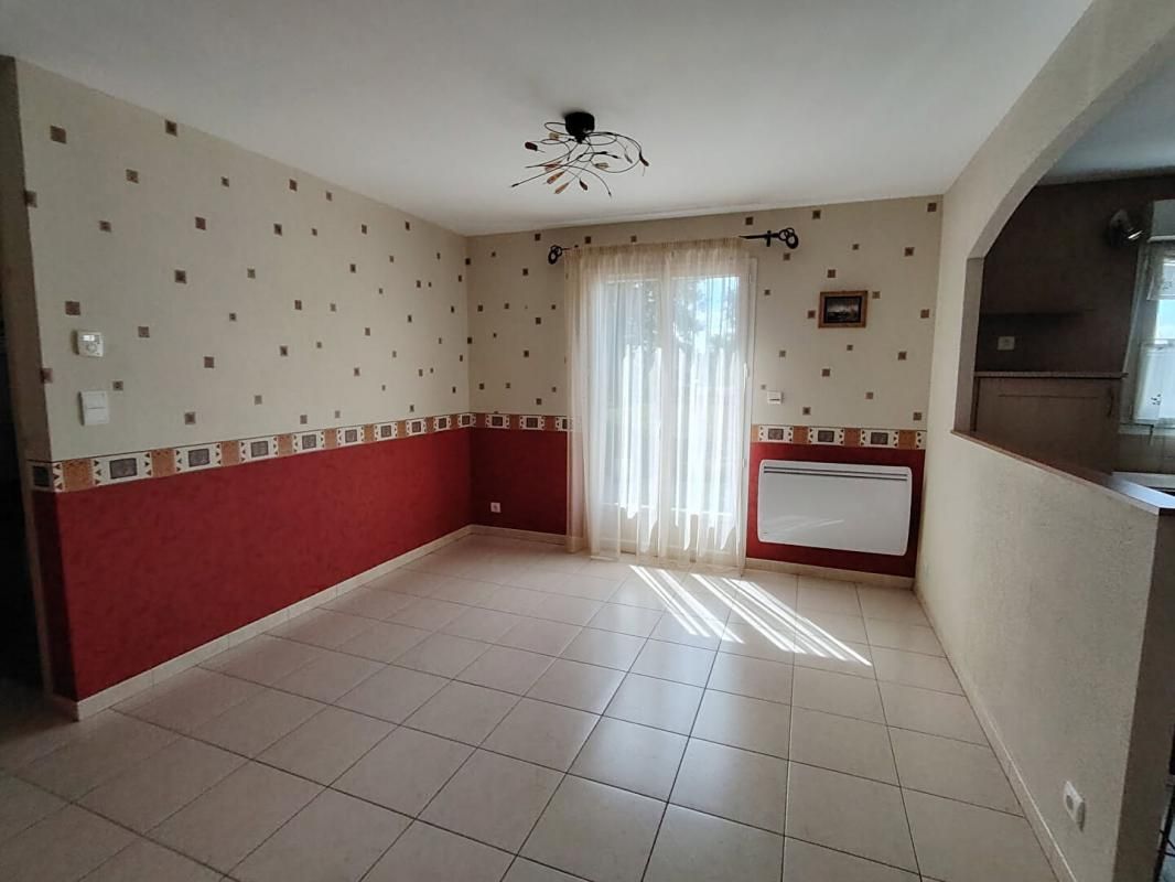 FARGES-EN-SEPTAINE Maison Farges-en-Septaine 3 pièce(s) 75 m2 4