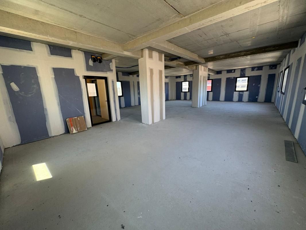 MONTFAVET Bureaux AGROPARC 112,60 m2   352 800 3