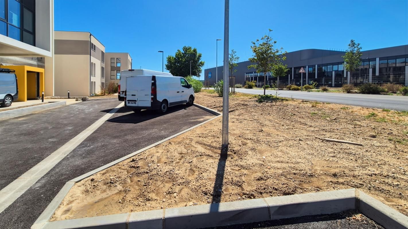 MONTFAVET Bureaux AGROPARC 112,60 m2   352 800 4