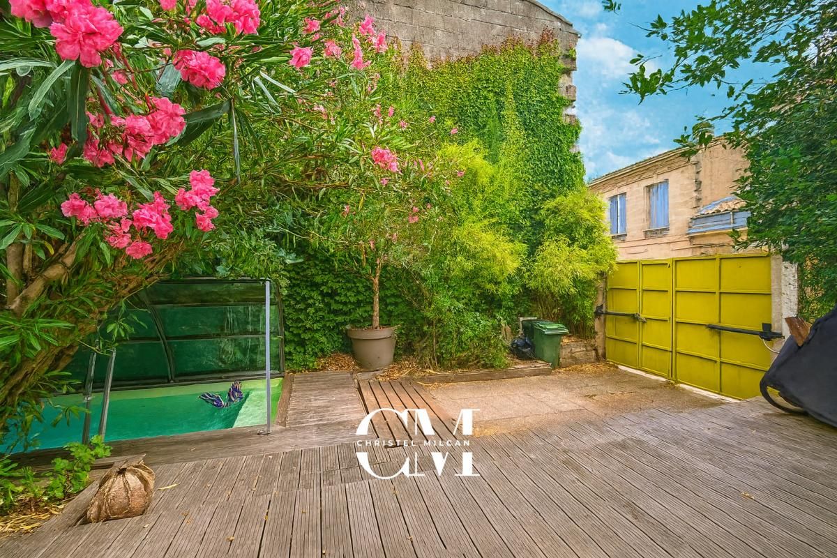 Maison Bordeaux Jardin public 110 m² parking et piscine
