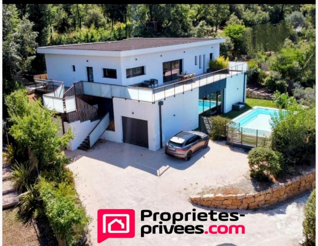 Maison contemporaine  vue imprenable  8 pièces  225 m² - Terrain 1800 m²