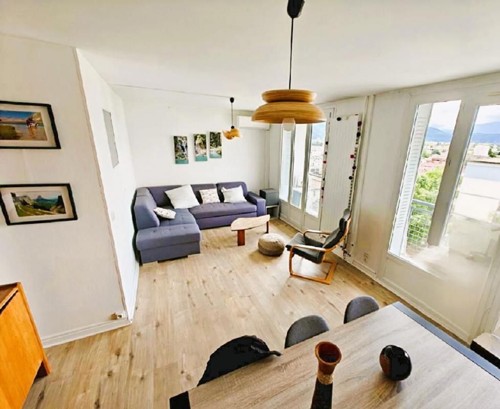 Appartement T3 -66 m² -8/9 étages vue panoramique tous les massifs, balcon DPE D