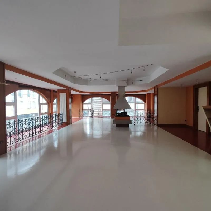 BELFORT 90000 BELFORT - ESPACE BUREAUX 340 M², ETAGE 1 2