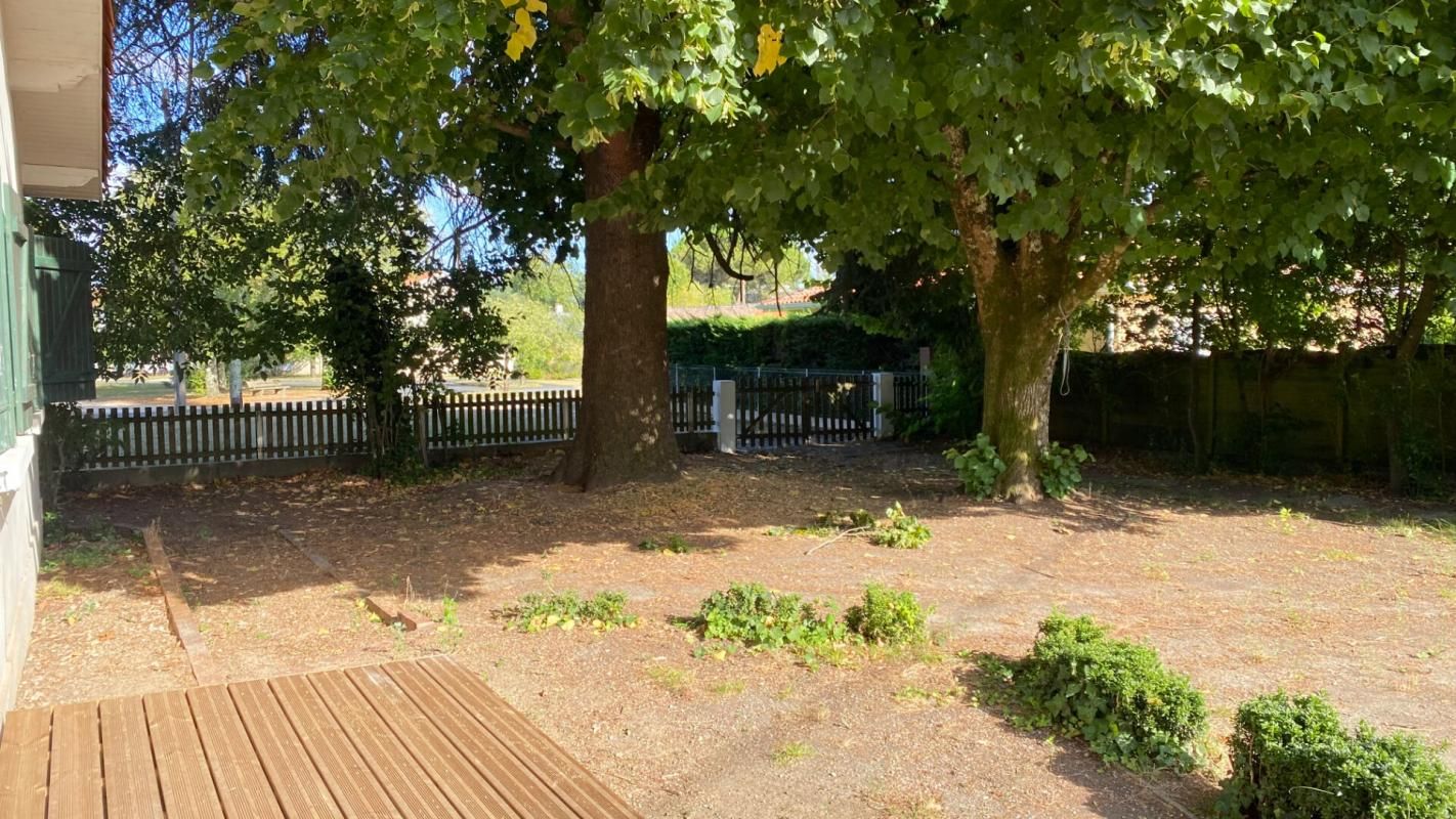 BLANQUEFORT Maison Blanquefort 5 pièce(s) 81.30 m2, garage, terrasse et jardin 3