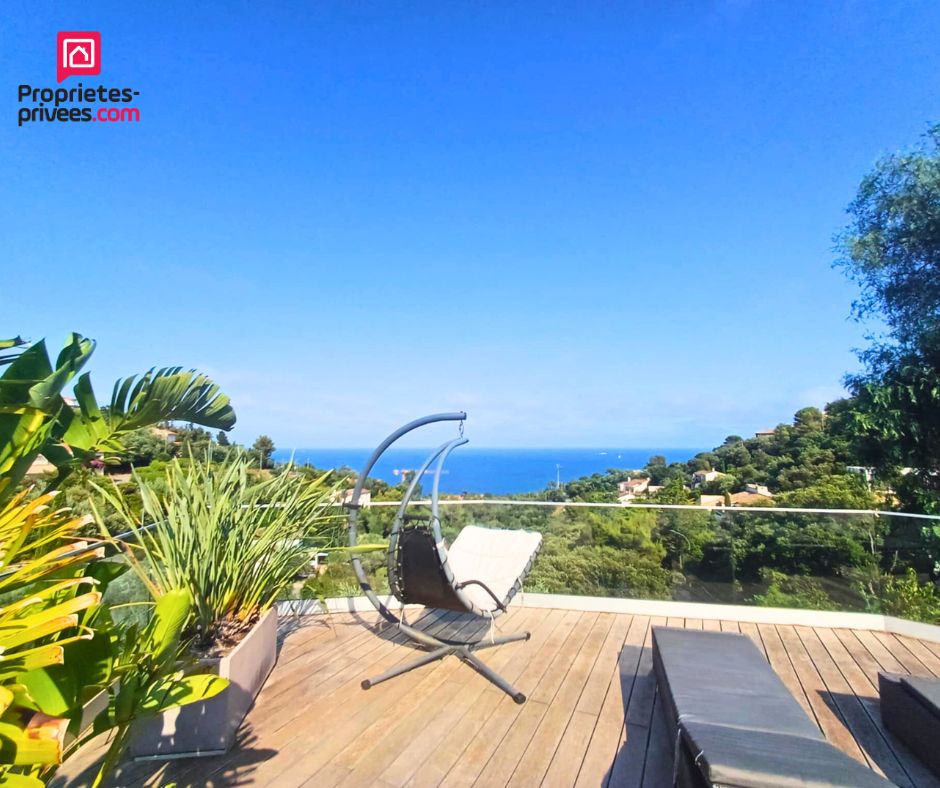 LES ISSAMBRES Vue mer panoramique ! Villa d'exception avec Piscine et Jacuzzi 3