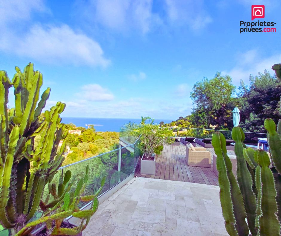 LES ISSAMBRES Vue mer panoramique ! Villa d'exception avec Piscine et Jacuzzi 4