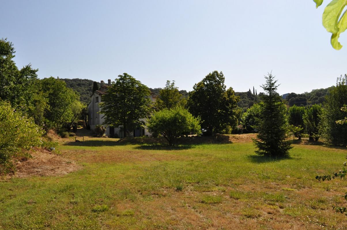 MONOBLET Maison  7 pièce(s) 174 m2 2