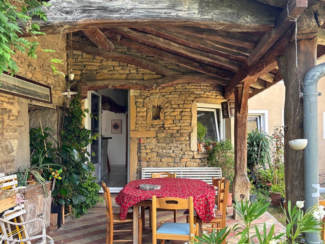 CHANES Maison en pierre 4