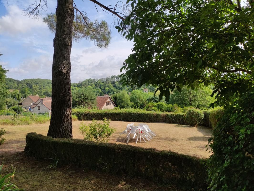 CHAUMUSSAY Maison de campagne avec piscine  garage 5 pièce(s) 108 m2 4