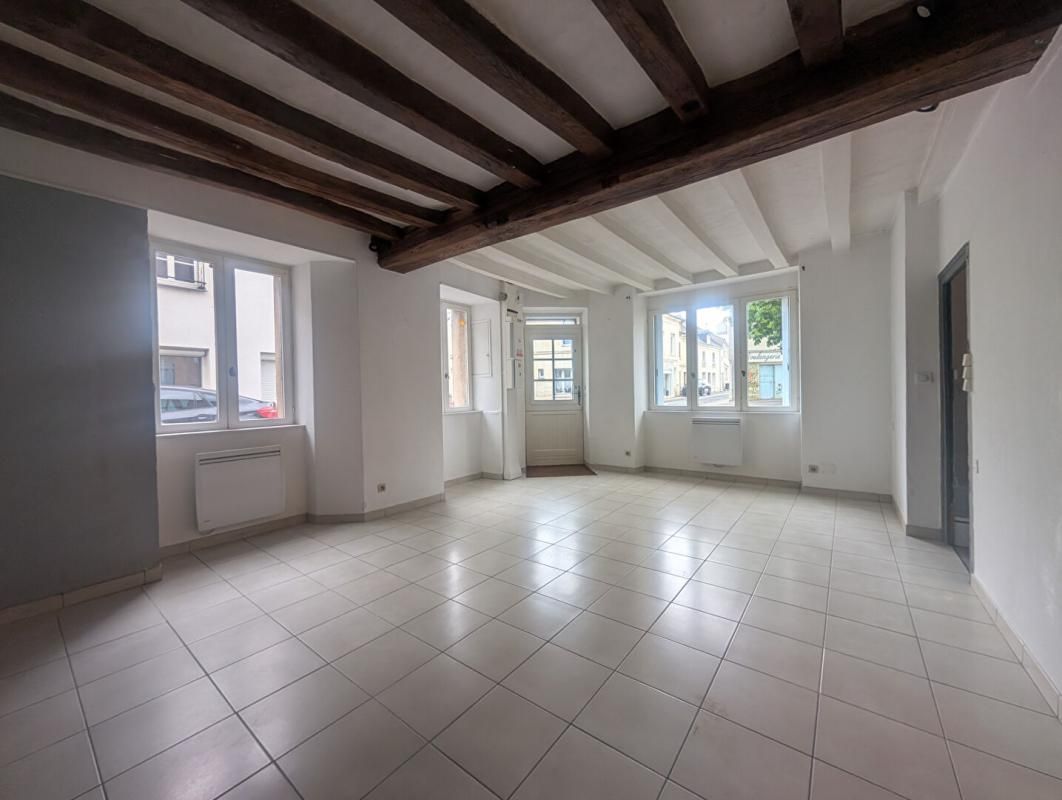 BOURGUEIL EXCLUSIVITE - A LOUER MAISON DE VILLE 3/4 PIECES - 85 m² 37140 BOURGUEIL 3