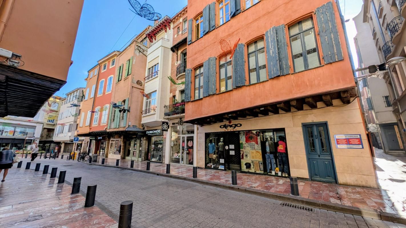 PERPIGNAN PERPIGNAN - A louer Local Commercial 78 m², Emplacement N° 1- activités " tertiaires - négoce - prêt à porter"- rue des marchands - PERPIGNAN (CENTRE VILLE) 3
