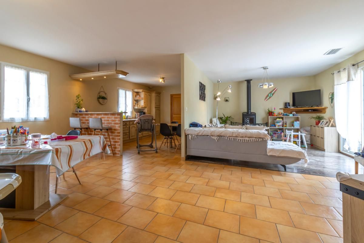 GIEVRES Maison Gievres 7 pièce(s) 147 m2 3