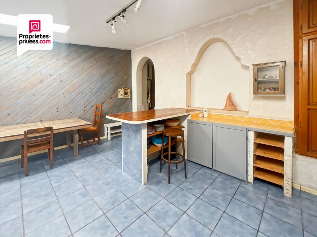 BAZAS Immeuble en pierre de 156 m² avec local commercial + maison avec jardin 4