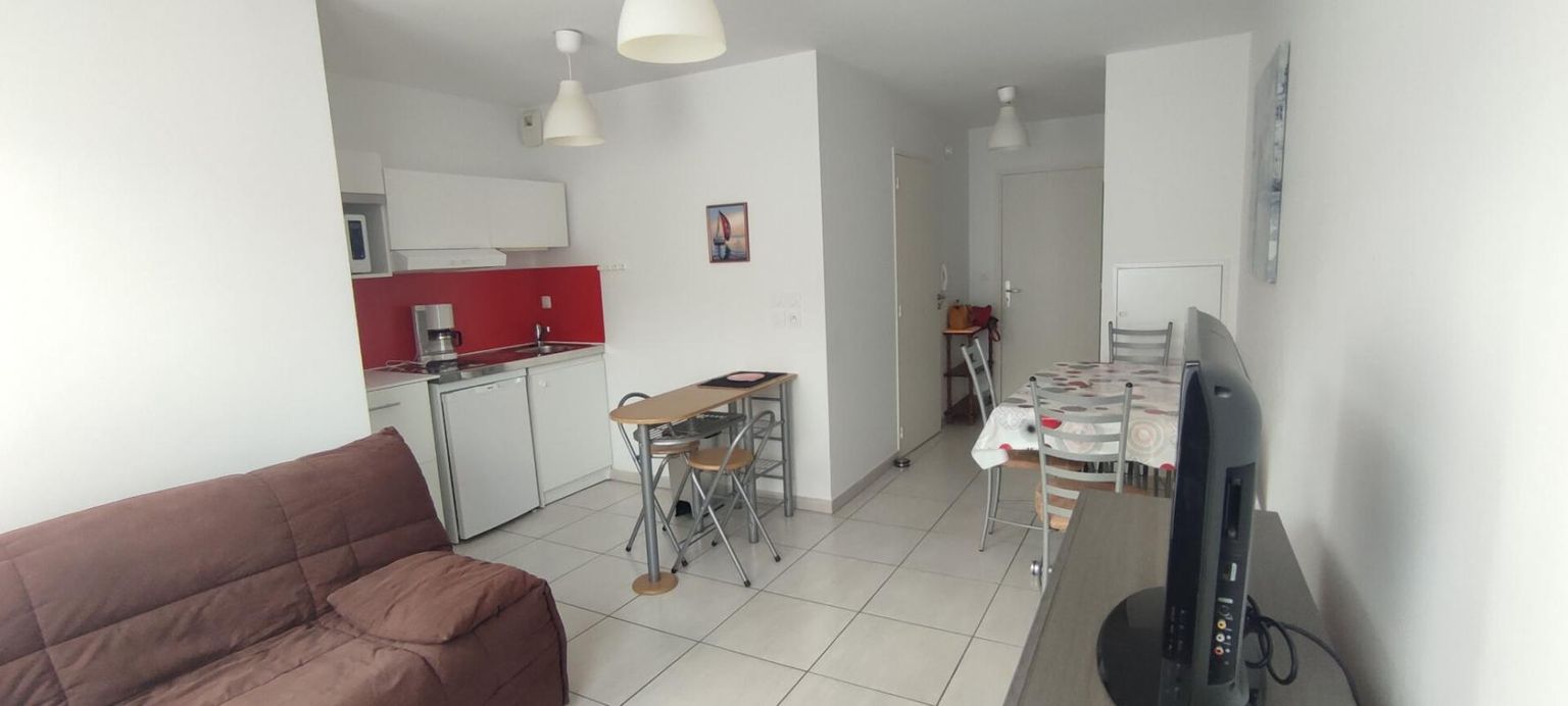 SAINT-BREVIN-LES-PINS Appartement Saint Brevin Les Pins 1 pièce(s) Studio centre ville 4