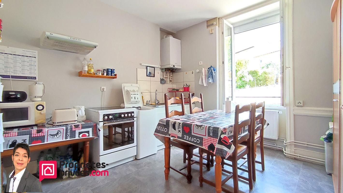 THIZY THIZY-LES-BOURGS (69240) Immeuble de rapport 151 m² habitable, terrain 500 m² avec jardin et dépendance 4