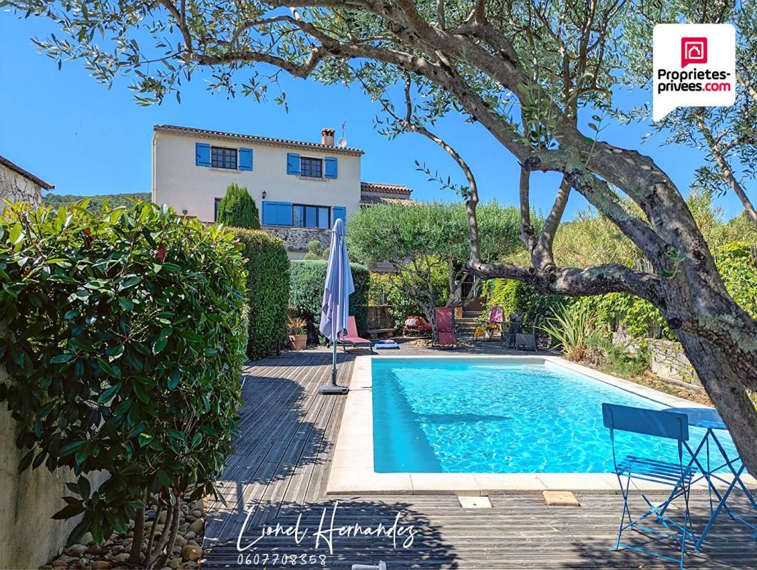 Belle propriété avec 3 logements et piscine au coeur des Mages (30960)